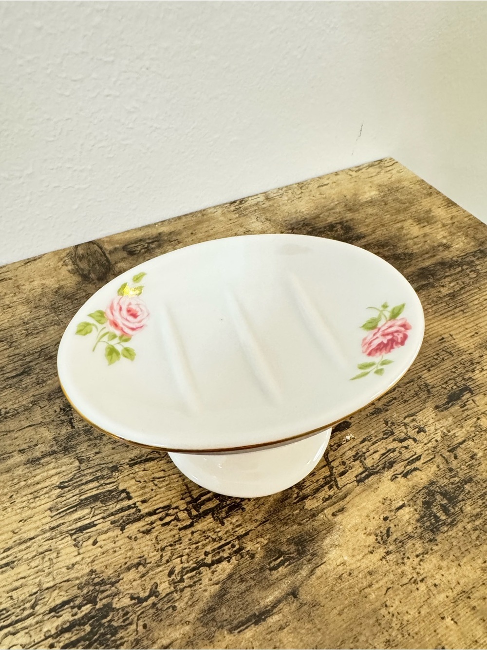 Martha Stewart Rose Bathroom Set | Soap Dish & Toothbrush Holder - Picture 9 of 14